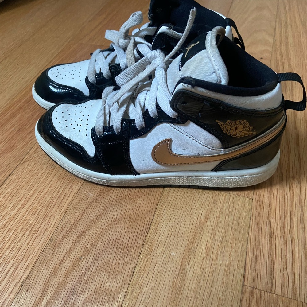Nike youth Jordan’s